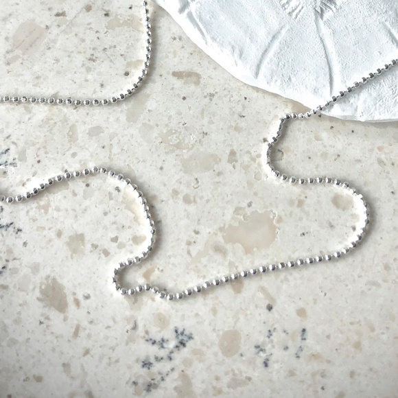 Dainty NWT Italian Sterling Silver Chain Heart Charm Necklace - Picture 8 of 9